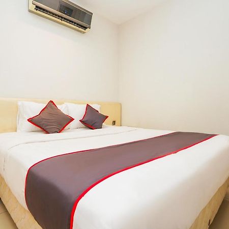 Collection O 29 Twin Tower Otel Surabaya Dış mekan fotoğraf