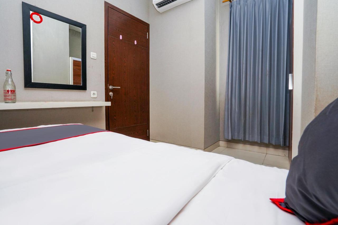 Collection O 29 Twin Tower Otel Surabaya Dış mekan fotoğraf