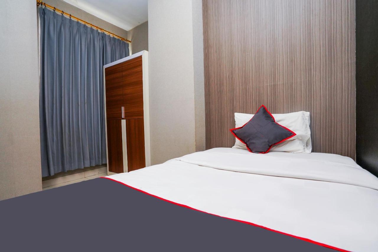 Collection O 29 Twin Tower Otel Surabaya Dış mekan fotoğraf